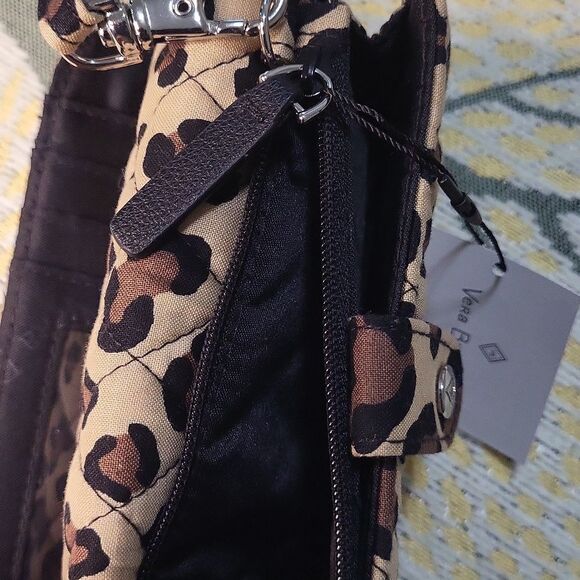 NWT Vera Bradley leopard animal print quilted smartphone Wristlet Wallet iphone - Picture 8 of 11